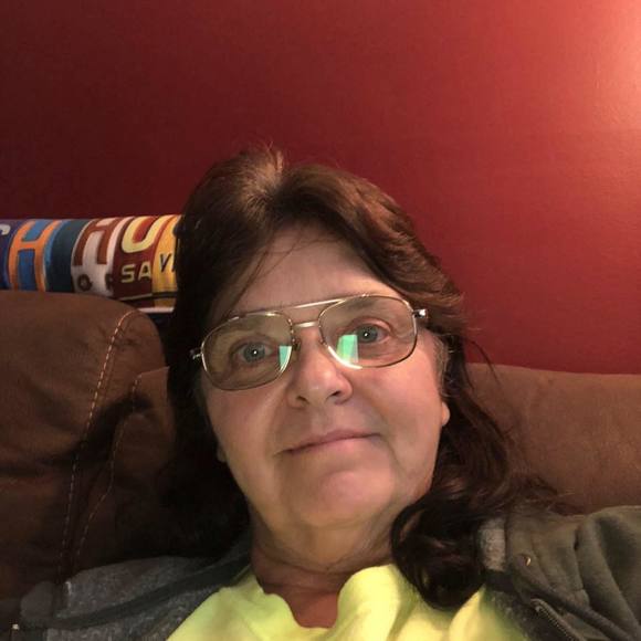 Profile Picture of Cindy Paruszkiewicz (@parskicindy) on Poshmark