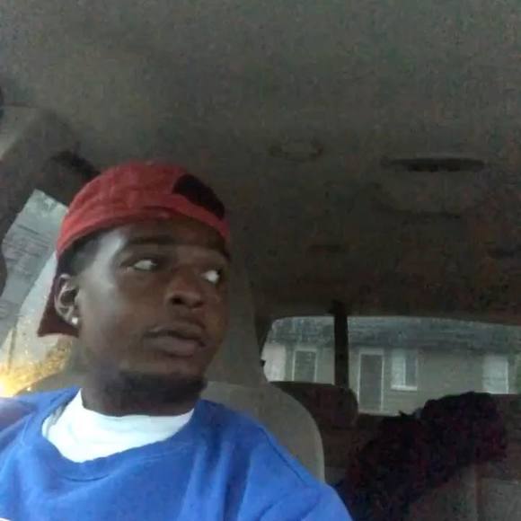 Profile Picture of Edgar Leach (@texaco_texaco) on Poshmark