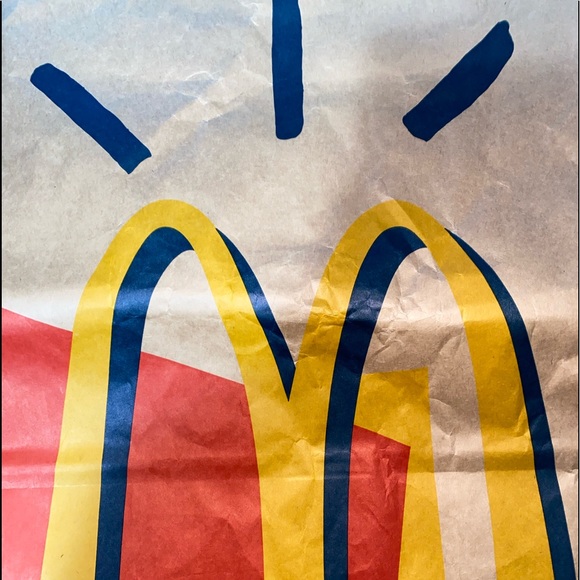 Profile Picture of Chris Topher (@w3ra) on Poshmark