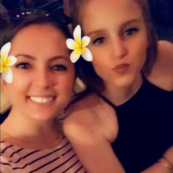 Profile Picture of Kristen Hohnecker (@khohnecker) on Poshmark