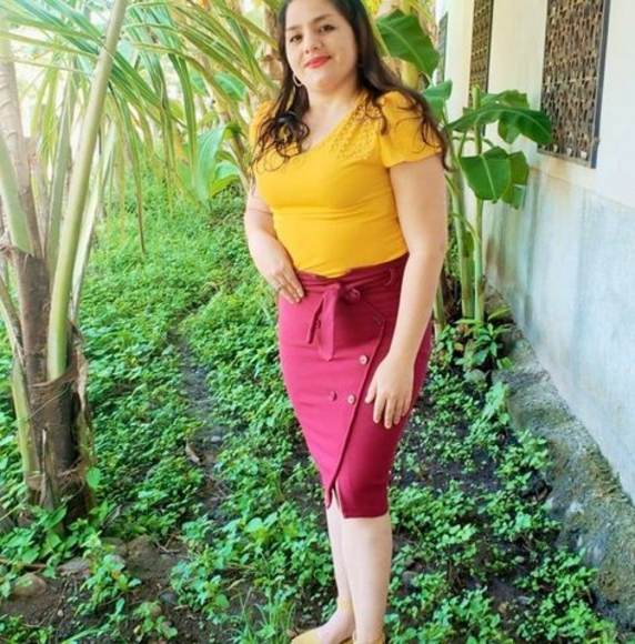 Profile Picture of Adalinda Burgos (@adalindaburgos) on Poshmark