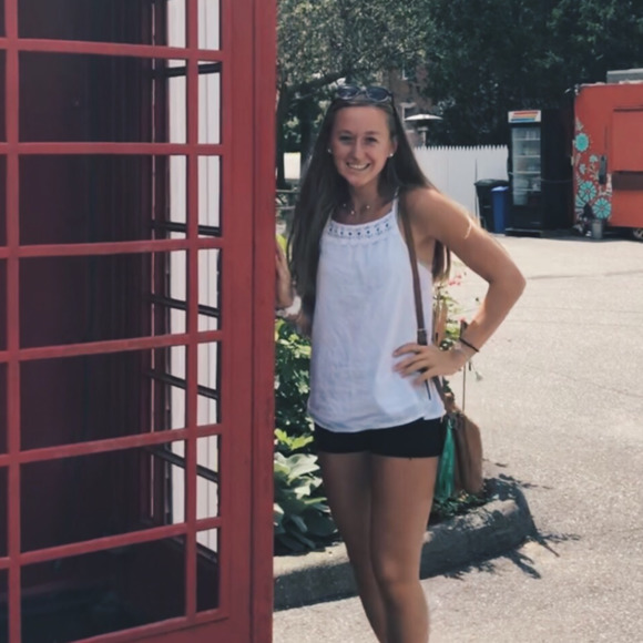 Profile Picture of Megan Fowler (@meganfowler2022) on Poshmark