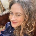 Profile Picture of lisa huxley-blythe (@doodlinit) on Instagram