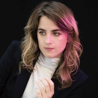 Profile Picture of Val 🐣🍍 (@iswearmyfealty) on Twitter