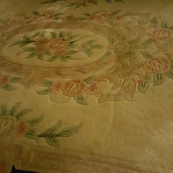 Profile Picture of Frances Cintron (@pipilingo) on Poshmark