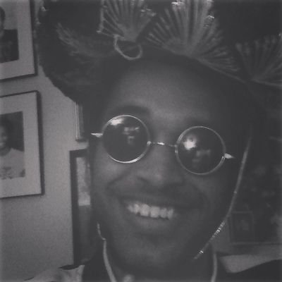 Profile Picture of Sean battles (@kingpoodress) on Twitter