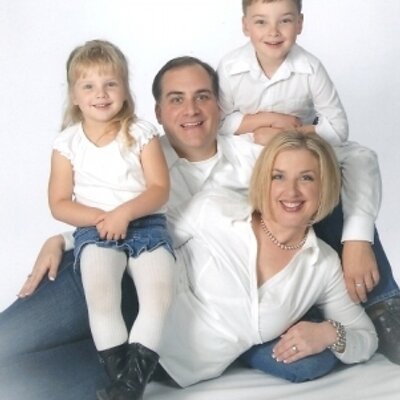 Profile Picture of Michelle Krumenacker (@rhealthyfamily) on Twitter