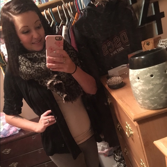 Brittany Hartner - Poshmark Profile Picture of Brittany Hartner (@bhartner95) on Poshmark