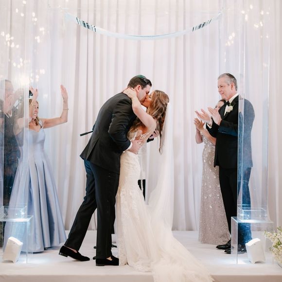 Profile Picture of Caitlin Shelowitz (@caitlinshel) on Poshmark