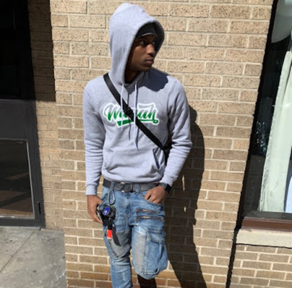 Profile Picture of Darius Foster (@dariusfoster03) on Poshmark