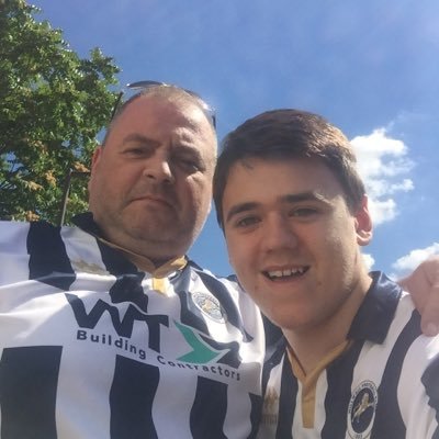 Profile Picture of Barry Blackman (@42bazza42) on Twitter