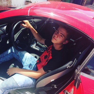 Profile Picture of Sean Kroll (@sean29106990) on Twitter