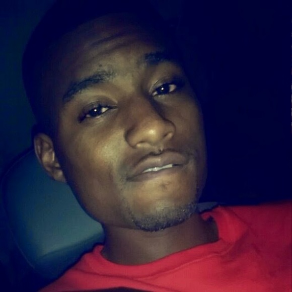 Profile Picture of Eric Minter (@ericminter9341) on Poshmark