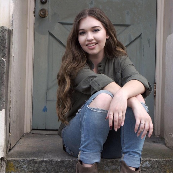 Profile Picture of Megan Jones (@arecycledcloset) on Poshmark
