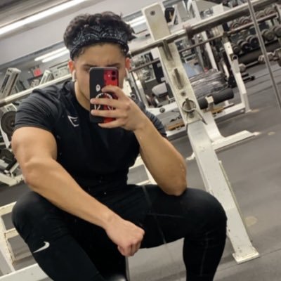 Profile Picture of Derek Calderon (@DerekCalderon9) on Twitter