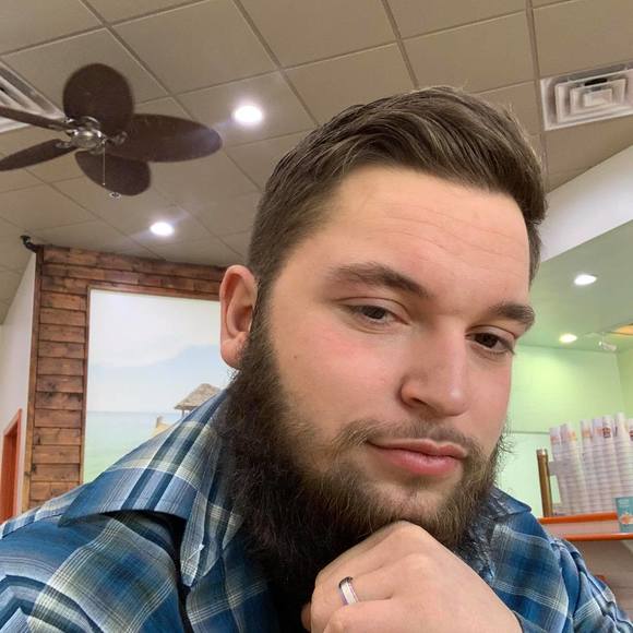 Profile Picture of Joshua Floyd (@joshuafloyd) on Poshmark