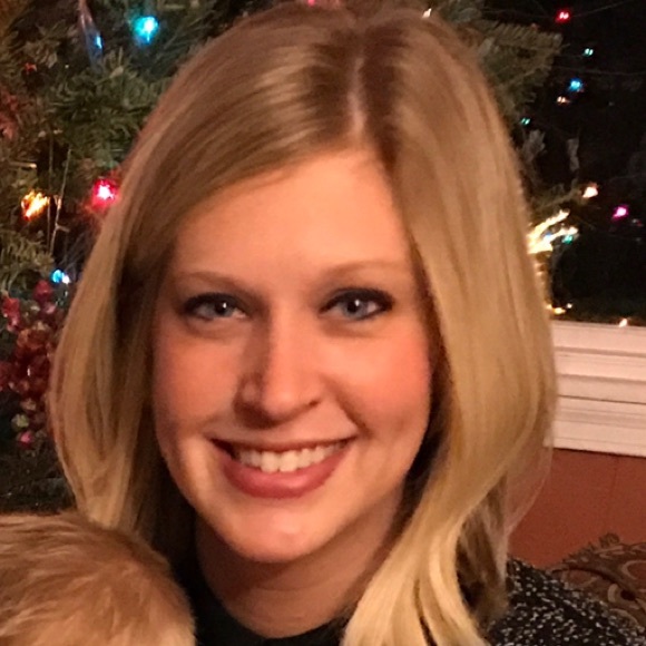 Profile Picture of Stefanie Staudt (@sstaudt84) on Poshmark