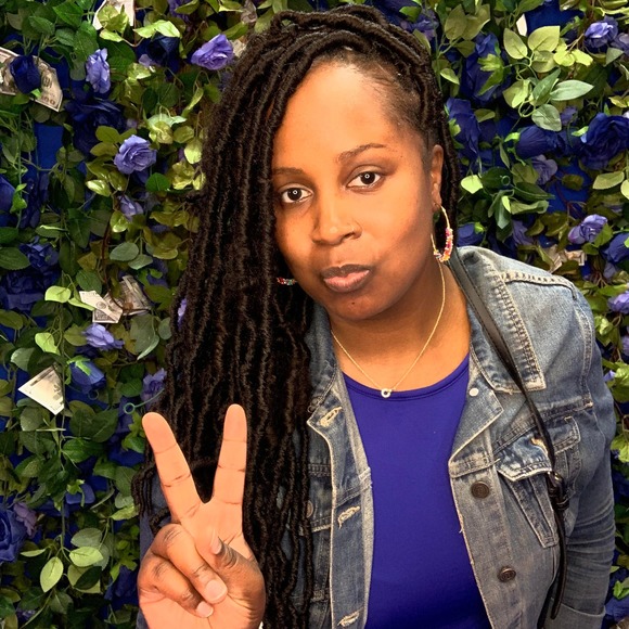 Tempestt Brown - Poshmark Profile Picture of Tempestt Brown (@temp_chanelle) on Poshmark