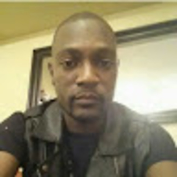 Profile Picture of Leroy Scott (@leroyscott444) on Poshmark