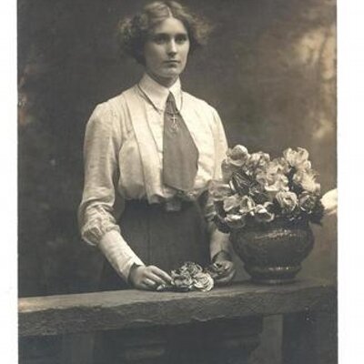 Profile Picture of Julia Maddox (@UnreasonableW) on Twitter