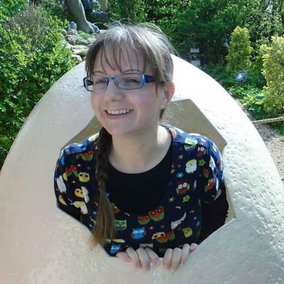 Profile Picture of Emma Hatch (@EmmaLucyHatch) on Twitter
