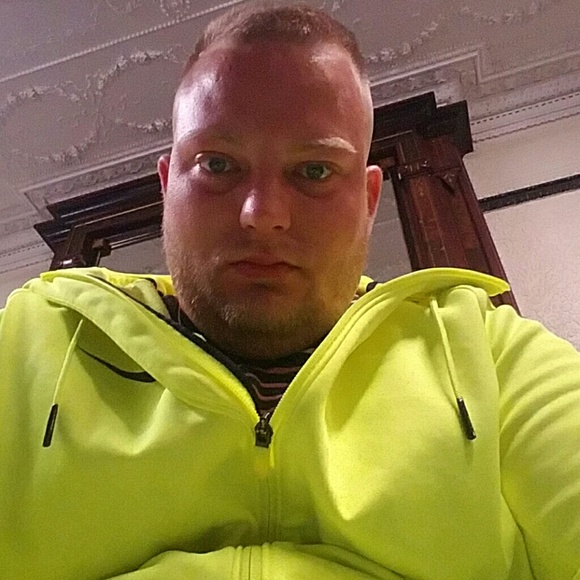 Profile Picture of Steve Ahlert (@sahlert99) on Poshmark