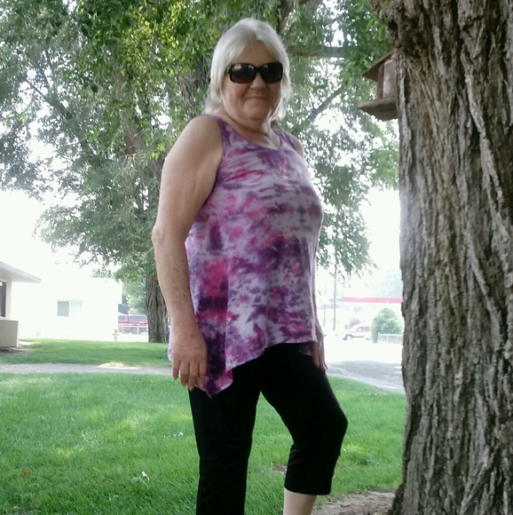 Profile Picture of Eileen Watson (@eileenwatson) on Poshmark