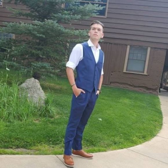 Profile Picture of Mason Aurelius (@macewindu12) on Poshmark