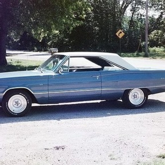 Profile Picture of Robert Weinrebe (@robertweinrebe) on Poshmark