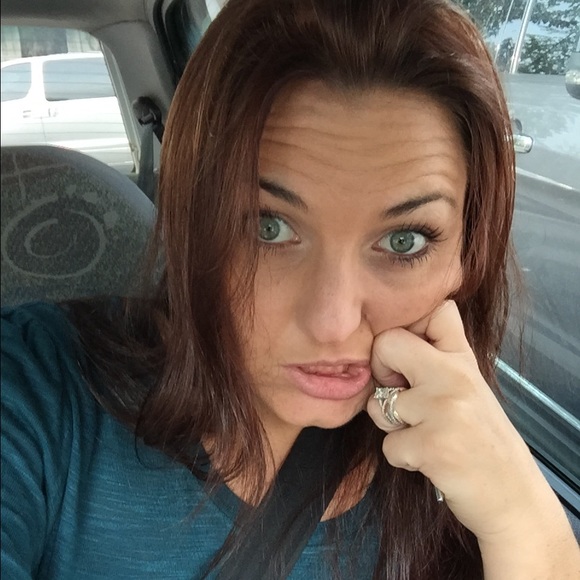 Profile Picture of Shawna Denton-gildea (@shawnarose11) on Poshmark