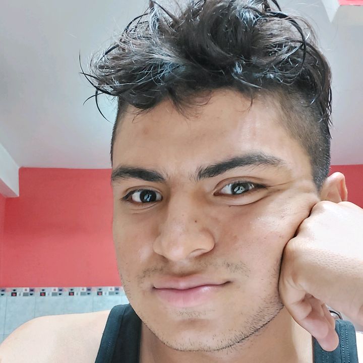 Profile Picture of ROBERTiin🌏 (@robertin009) on Tiktok