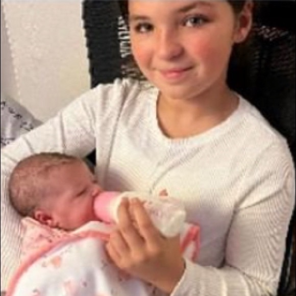 Profile Picture of Kylie Navaroli (@kylienavaroli) on Poshmark