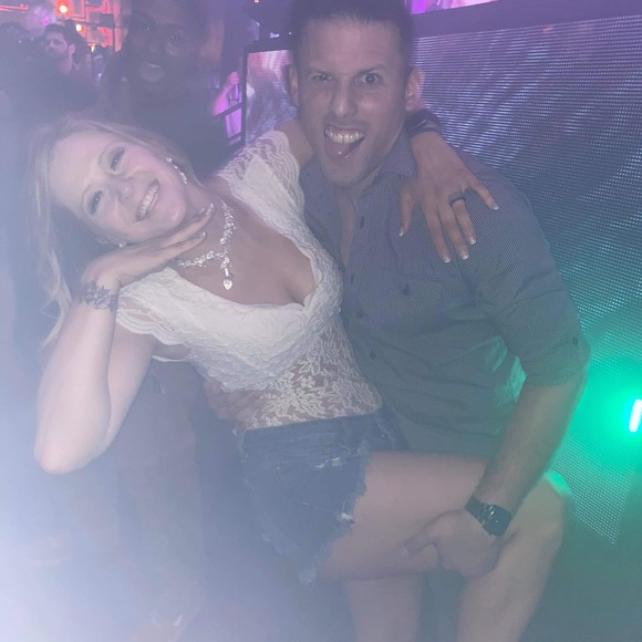 Profile Picture of Aria Davis (@behedanene_125) on Poshmark