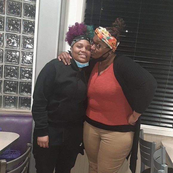 Profile Picture of Latesha Thompson (@sistabigbone39) on Poshmark