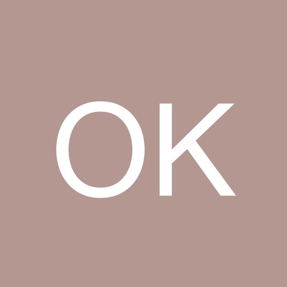 Profile Picture of Olivia Kosyla (@oliviakosyla) on Poshmark