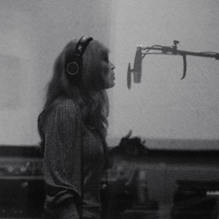 Profile Picture of Jules Larson (@juleslarson) on Instagram