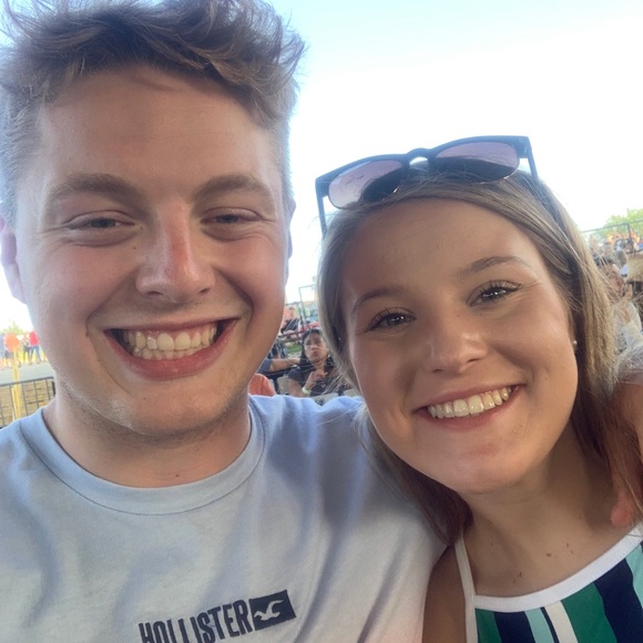 Profile Picture of Katelyn Weber (@katelynweber828) on Poshmark