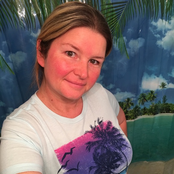 Profile Picture of Stacey Panzner (@spanzner1) on Poshmark