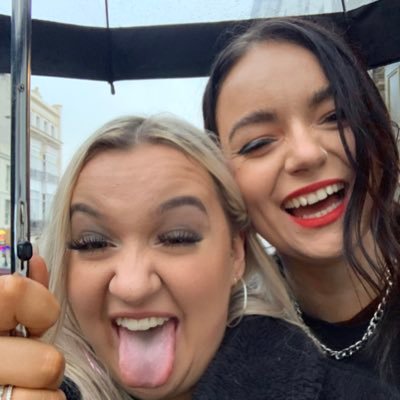 Profile Picture of Vxcks (@VickyFisher99) on Twitter