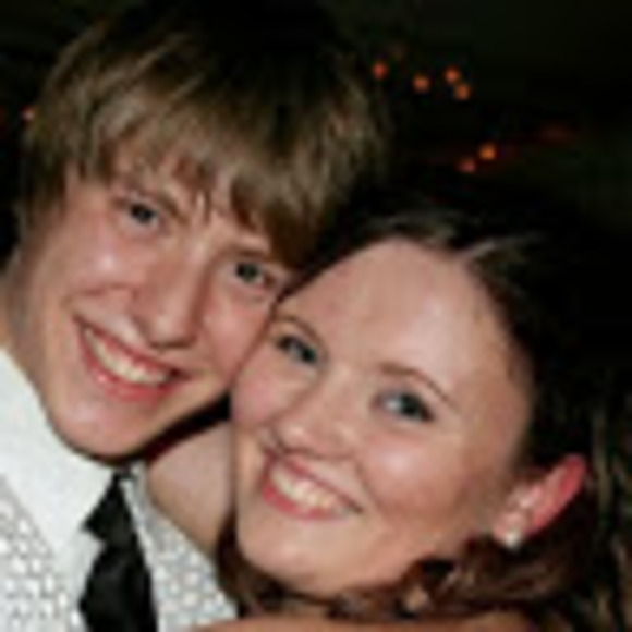 Profile Picture of Brittany Isgriggs (@b_isgriggs) on Poshmark