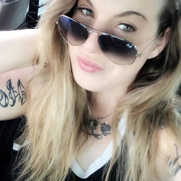 Profile Picture of Brittany Campoli (@bcampoli9590) on Poshmark