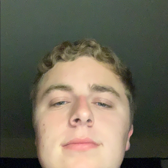 Profile Picture of William Sandeen (@williamsandeen) on Poshmark