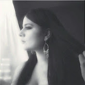 Profile Picture of Edith Gonzalez (@EdithGlez17) on Youtube