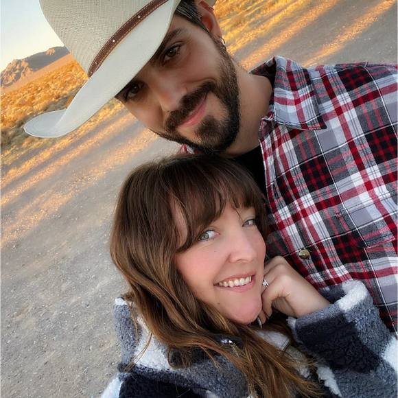 Profile Picture of Amanda-rose Hade (@itsamandarose) on Poshmark