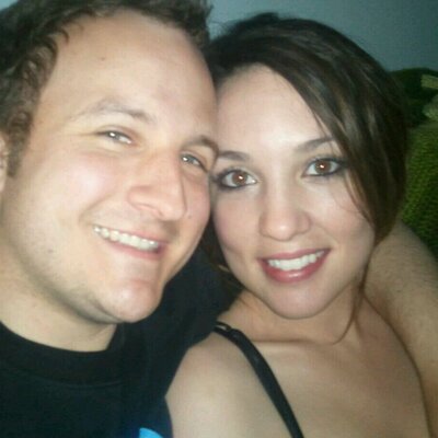 Profile Picture of Suzanne Mullins (@MullinsSuzanne) on Twitter