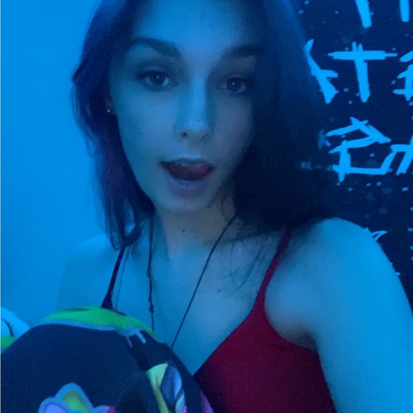 Profile Picture of Gianna Creelman (@giannacreelman) on Poshmark