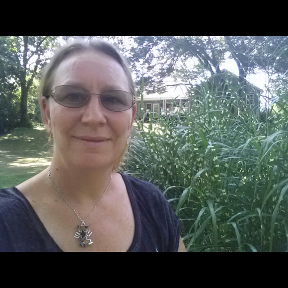 Profile Picture of Nancy Beltrami (@nancymaria68) on Poshmark