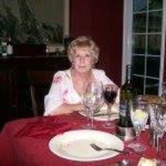 Profile Picture of Pauline Heaton (@prettypolly) on Poshmark