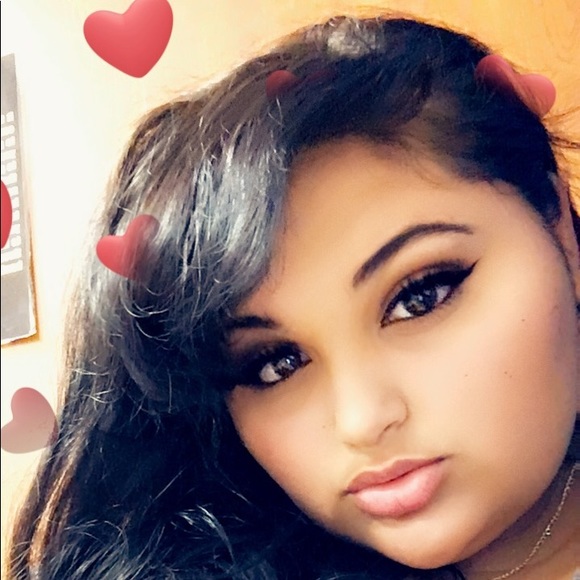 Profile Picture of Griselda Baez (@griseldabaez) on Poshmark