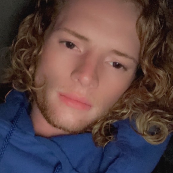 Profile Picture of Jared Keenan (@hutsonholiday) on Poshmark